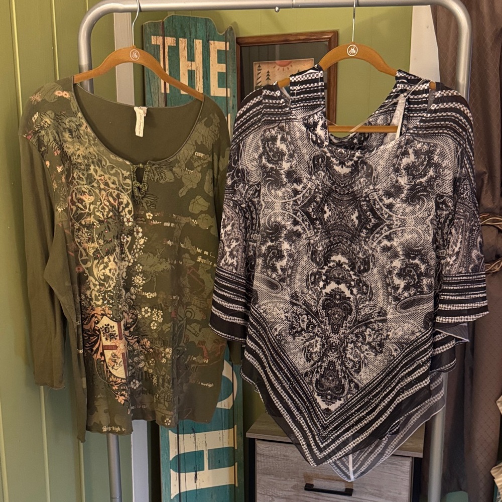 Lot of 2 tunic tops